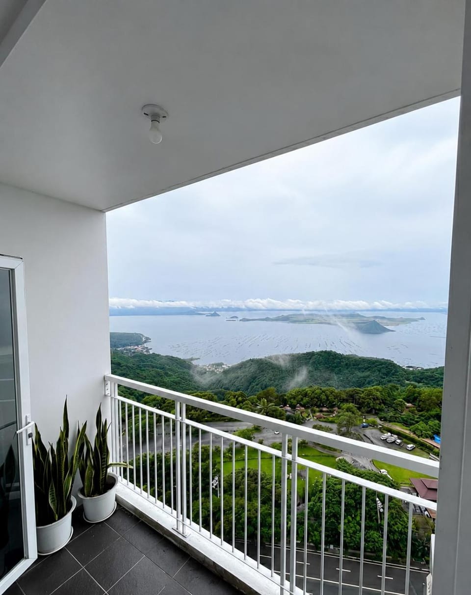 View (from property/room), Lake view