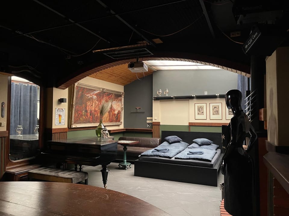 Bed, Living room, Seating area
