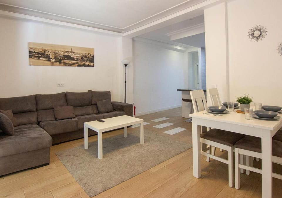 RentalSevilla Plaza de la Alfalfa Apartment in Seville