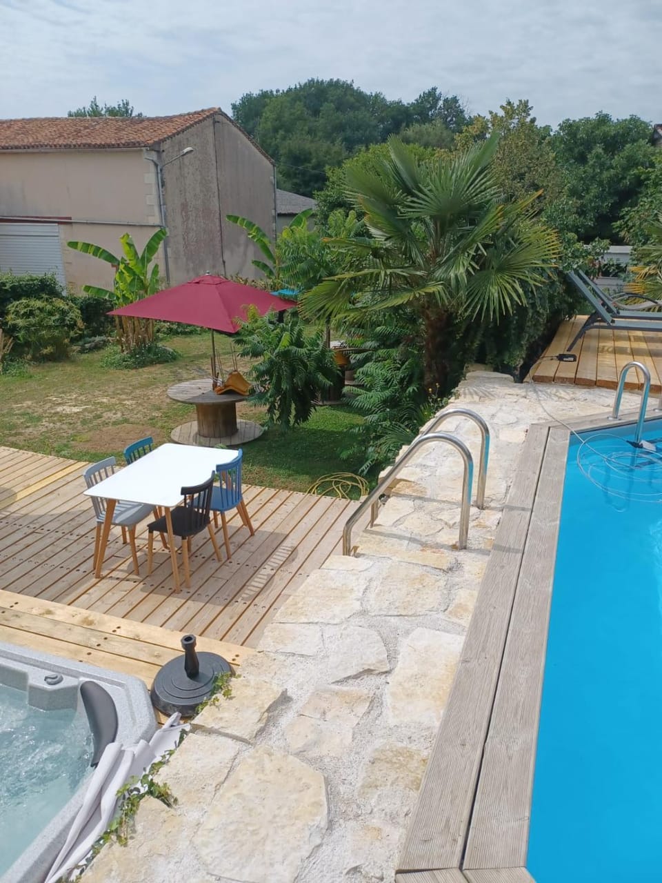 Patio, Spring, Day, Garden, Hot Spring Bath, Hot Spring Bath, Hot Tub, Hot Tub, Balcony/Terrace, Garden view, Pool view, Swimming pool, Open Air Bath, Open Air Bath, Open Air Bath, sunbed