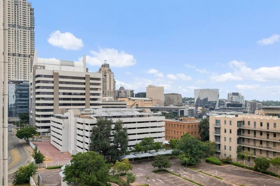 Hydro Park Residences in Sandton WITH GENERATOR Apartment in Sandton