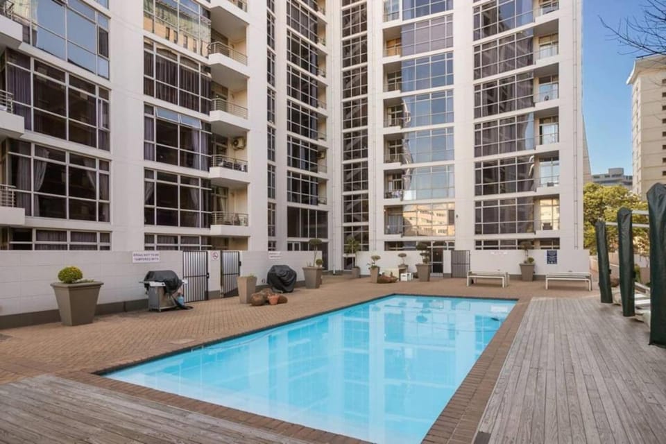 Hydro Park Residences in Sandton WITH GENERATOR Apartment in Sandton