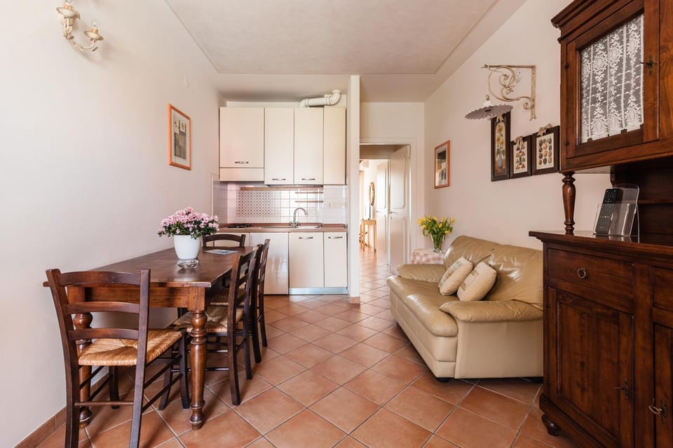 Kitchen or kitchenette, Living room, Dining area