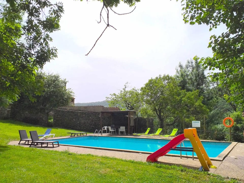 La cabanya de Can Planes: un petit gran espai. Country House in Garrotxa