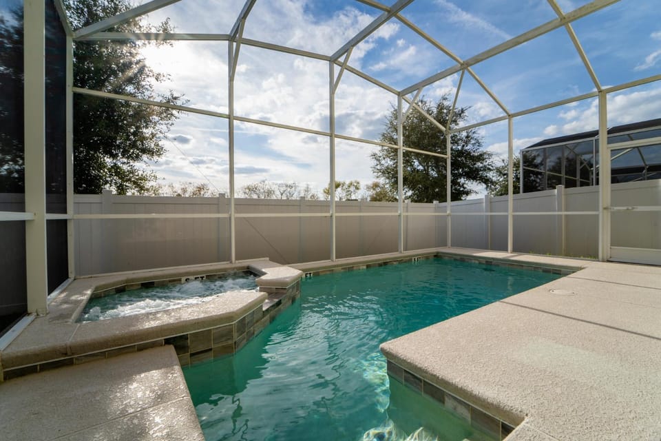 Lovely Pool Home With Spa Close to Area Attractions House in Polk County