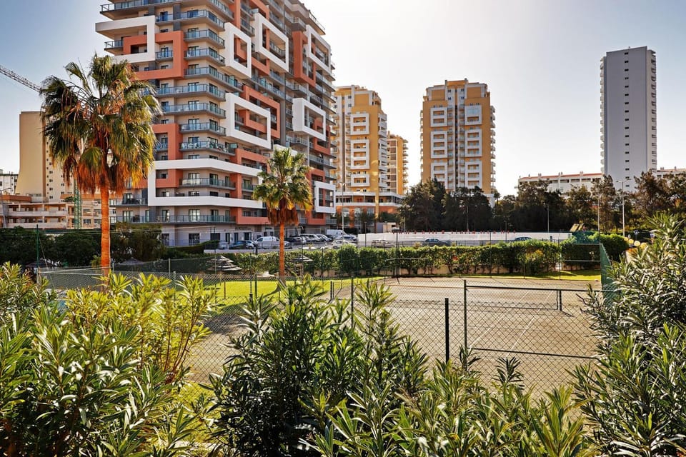 Property building, Decorative detail, City view