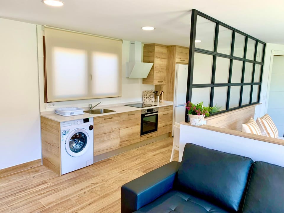 Kitchen or kitchenette, Living room