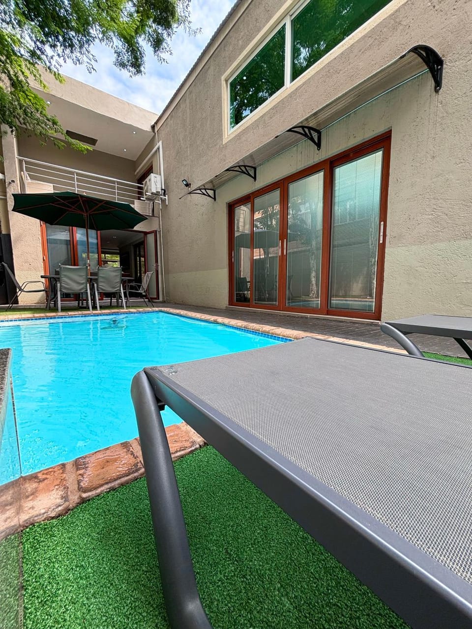 Dining area, Pool view, Swimming pool, Swimming pool