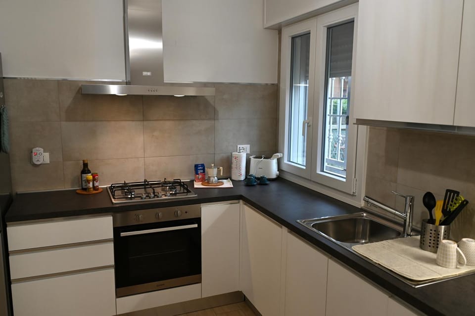 Coffee/tea facilities, Kitchen or kitchenette