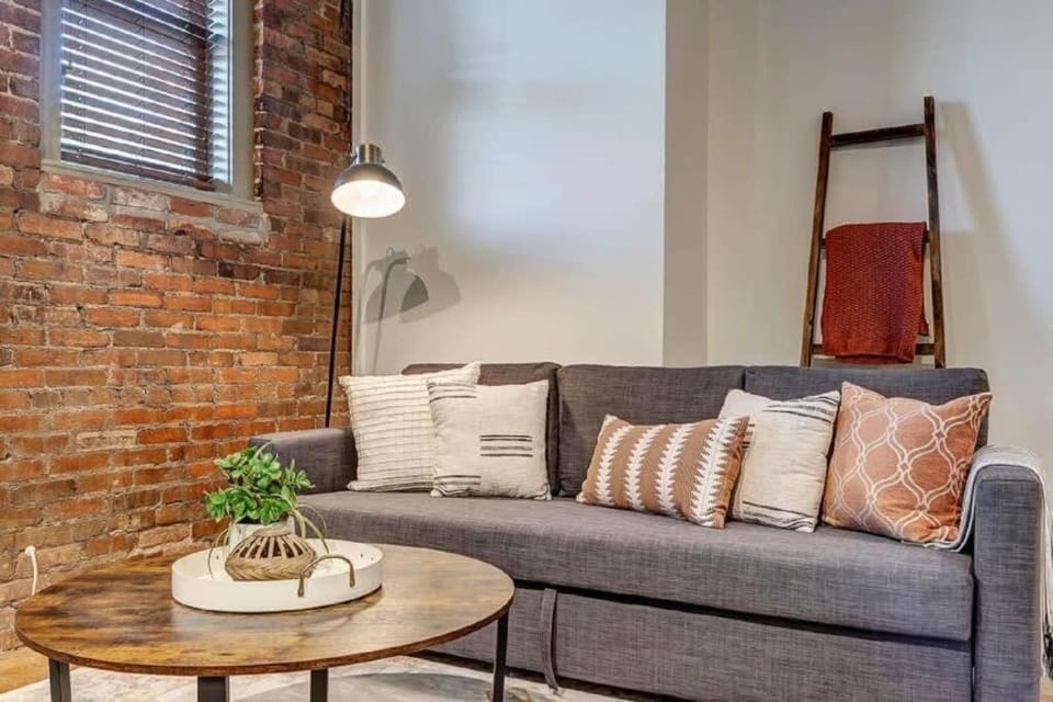 Modern, Insta-Worthy 2B Townhome in Walkable Springfield! House in Jacksonville