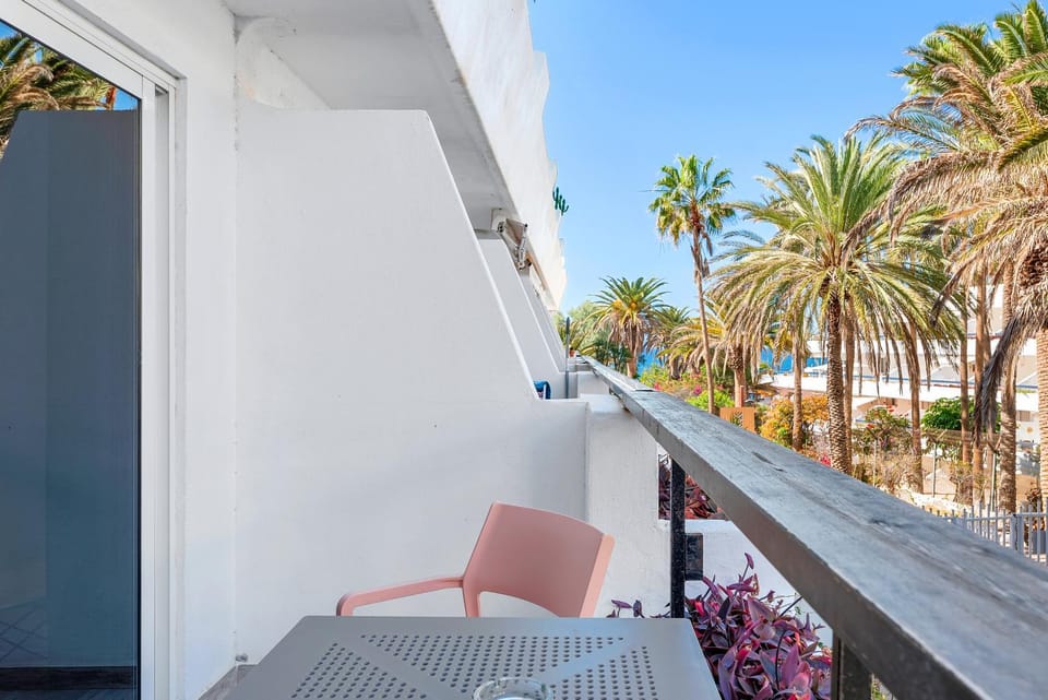 Club Villamar - Estudio Moderno Frente al Mar Apartment in Costa Adeje
