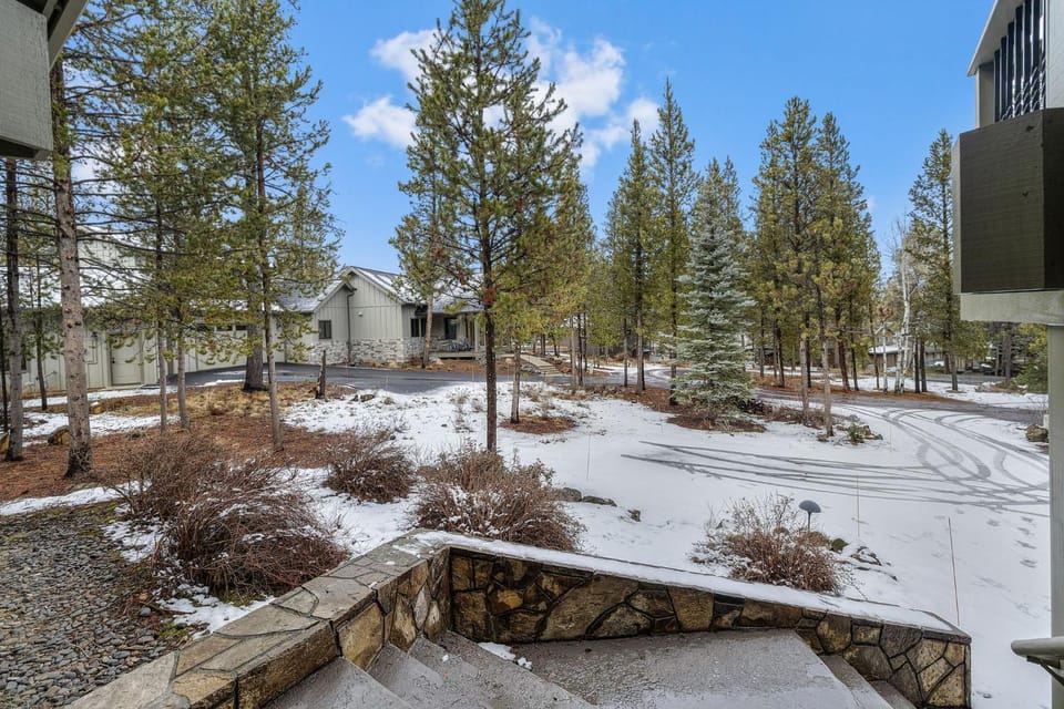 Little Wolf Lodge - Meredith Lodging House in Sunriver