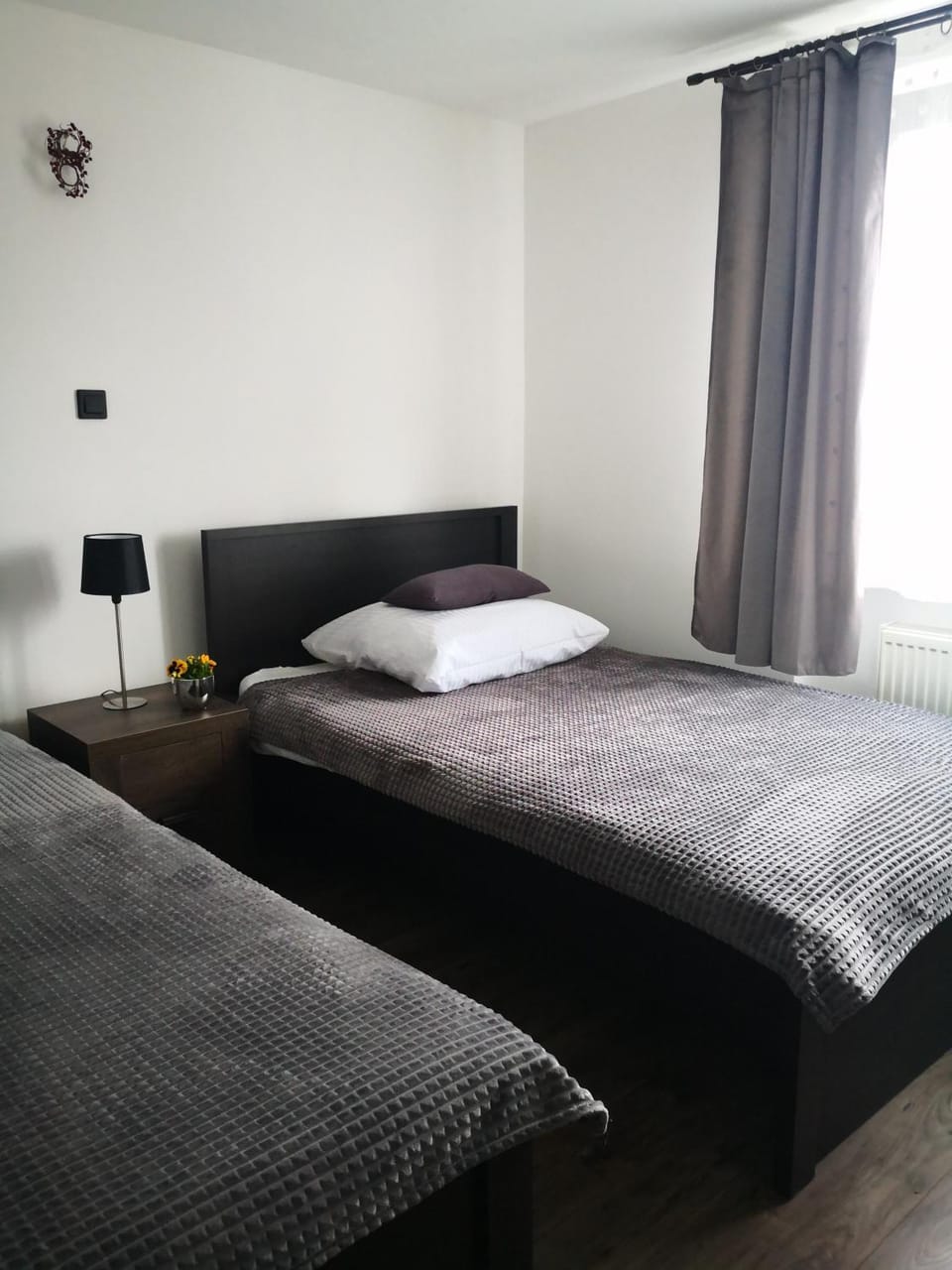 Bed, View (from property/room), Photo of the whole room, Bedroom, Parking