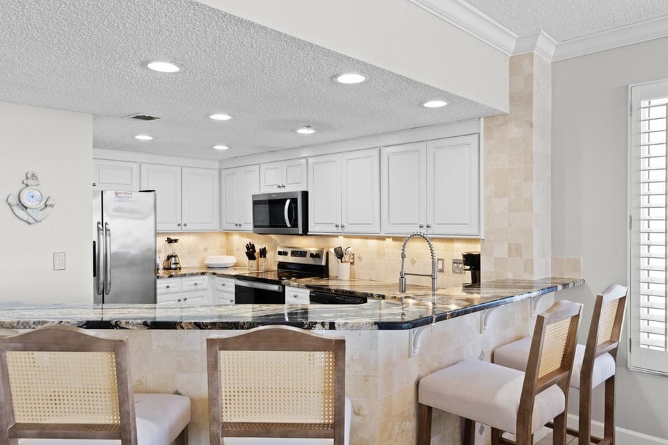 Jade East Towers 0410 by Newman-Dailey Apartment in Destin