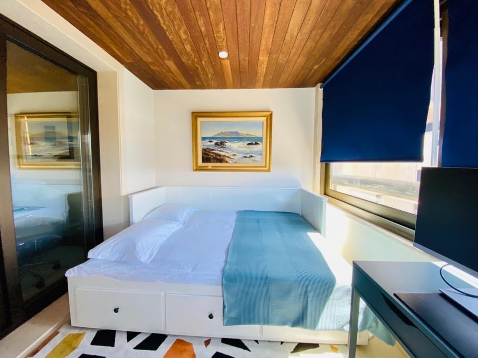 Bed, Photo of the whole room, Bedroom, Sea view, air conditioner