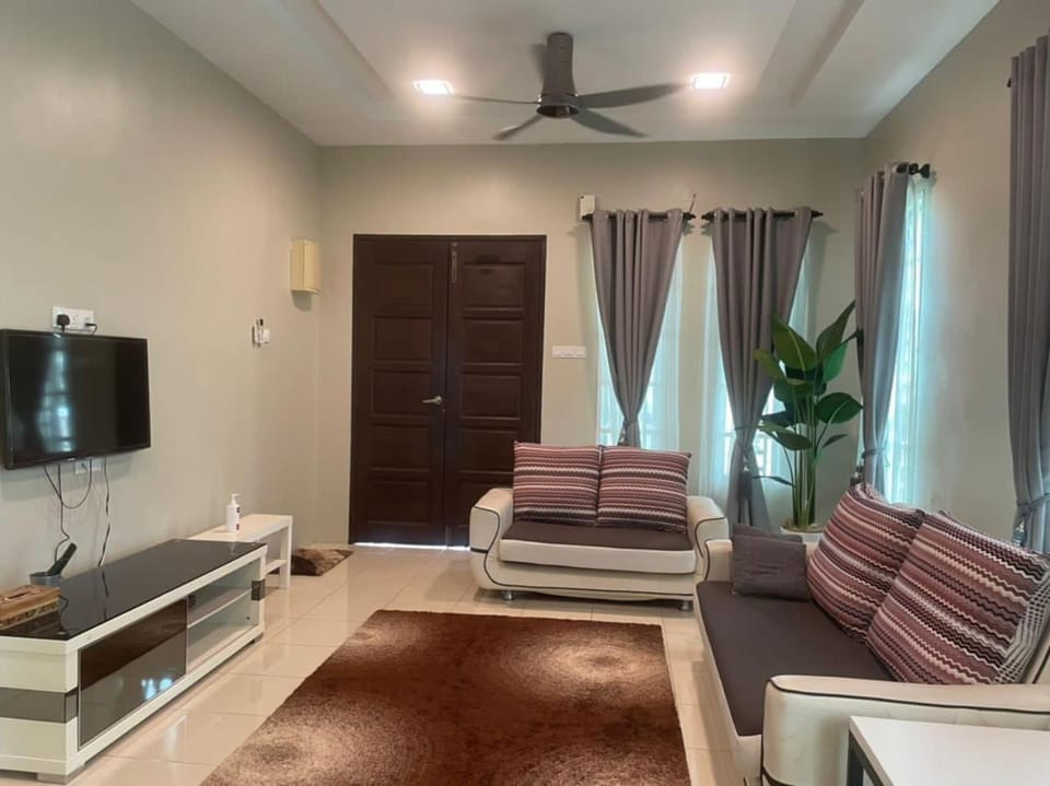 VISTANA INDAH HOMESTAY House in Kedah