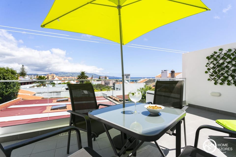 Patio, Natural landscape, View (from property/room), Balcony/Terrace, City view, Sea view