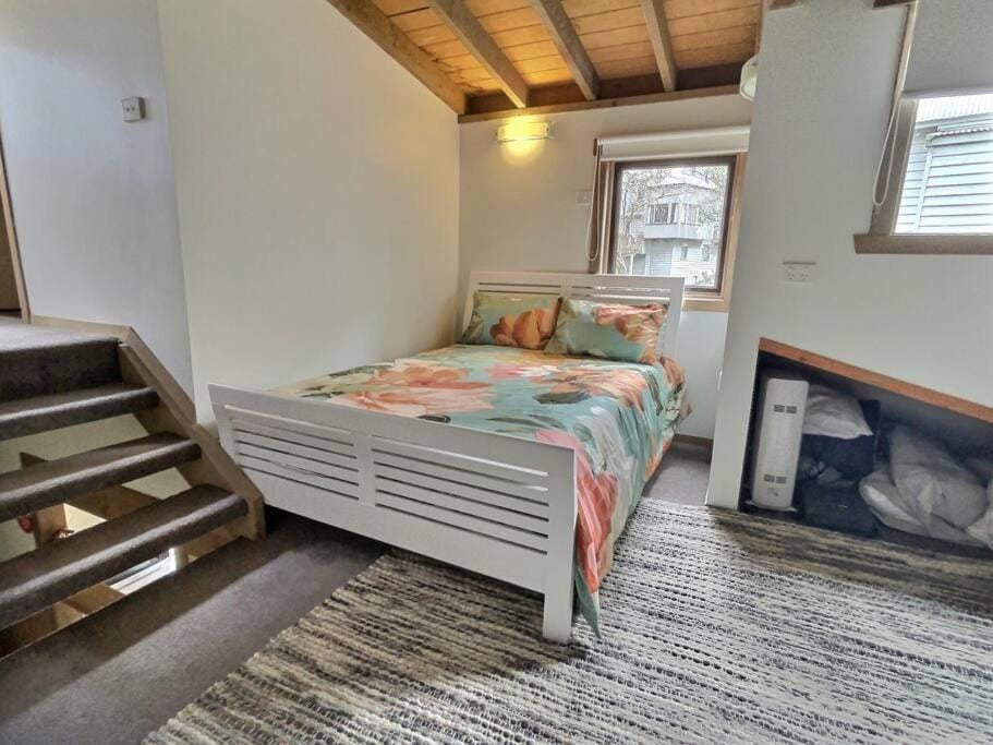 Faithfulls Chalet, alpine-getaways Chalet in Dinner Plain