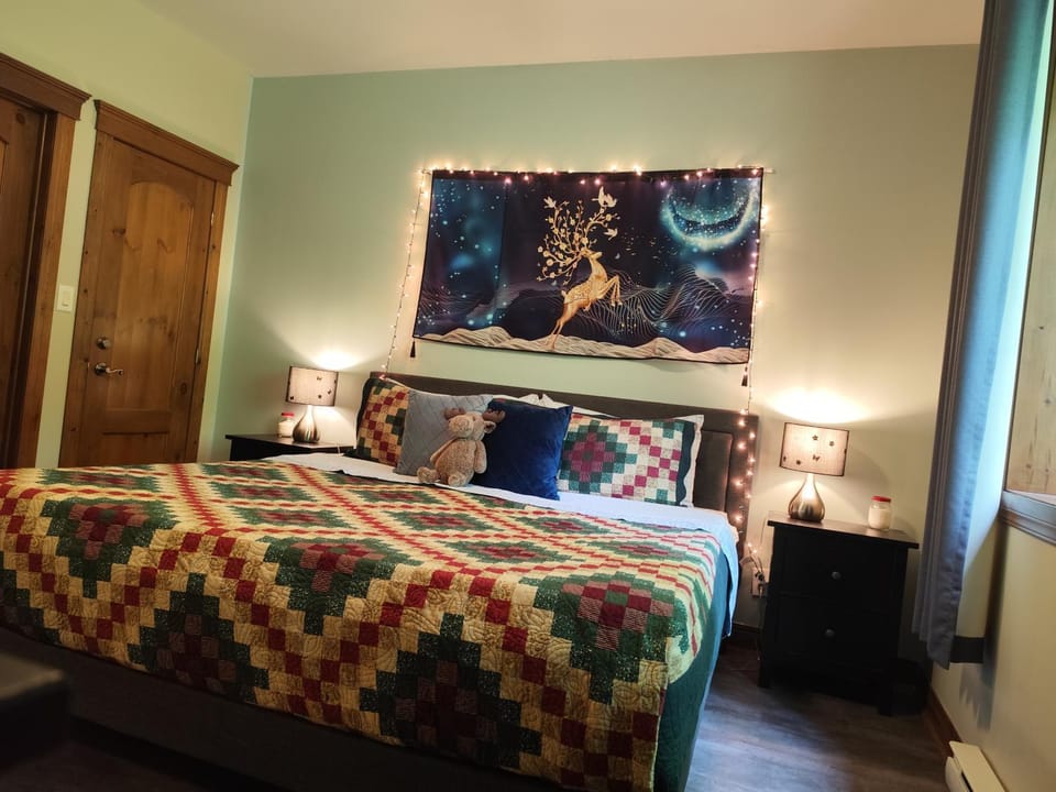 luxurious Mont tremblant 2bd 2bth House in Mont-Tremblant