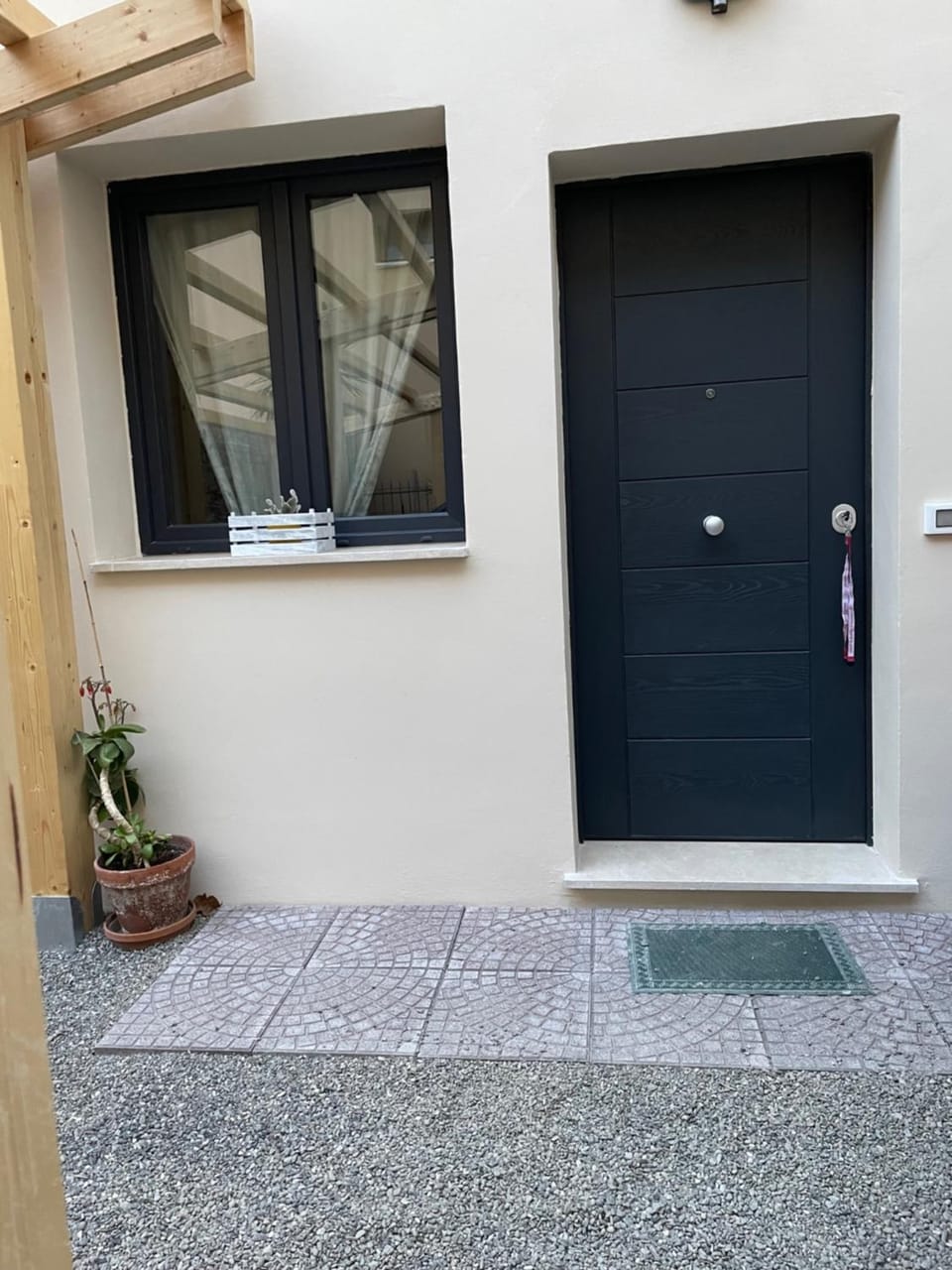 Facade/entrance