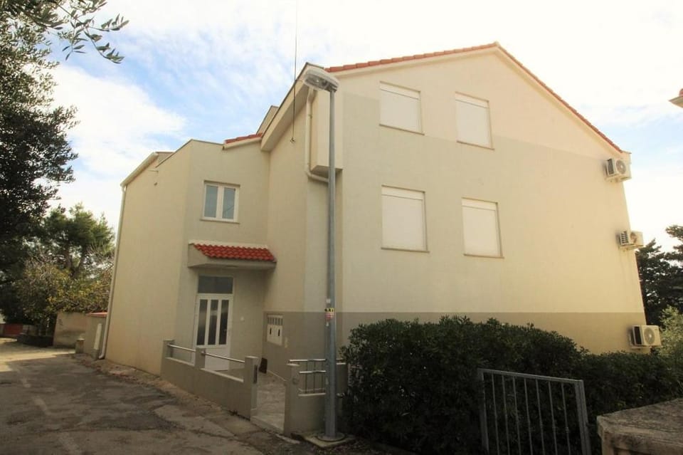 Property building, Day