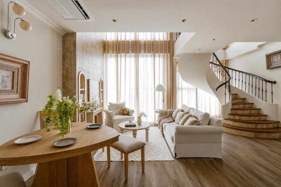 Living room, Dining area