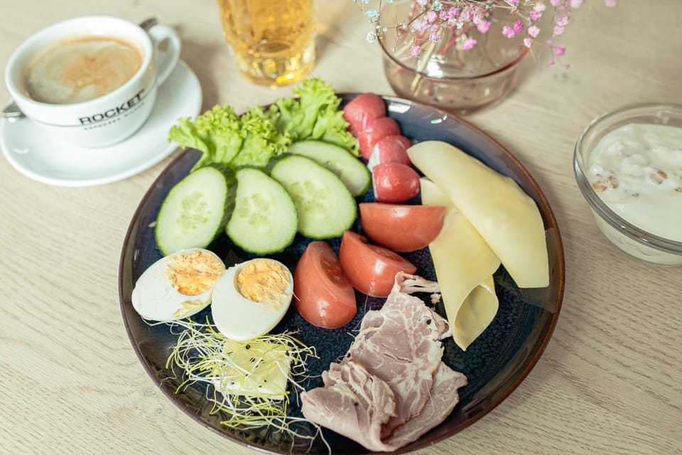 Breakfast, Continental breakfast