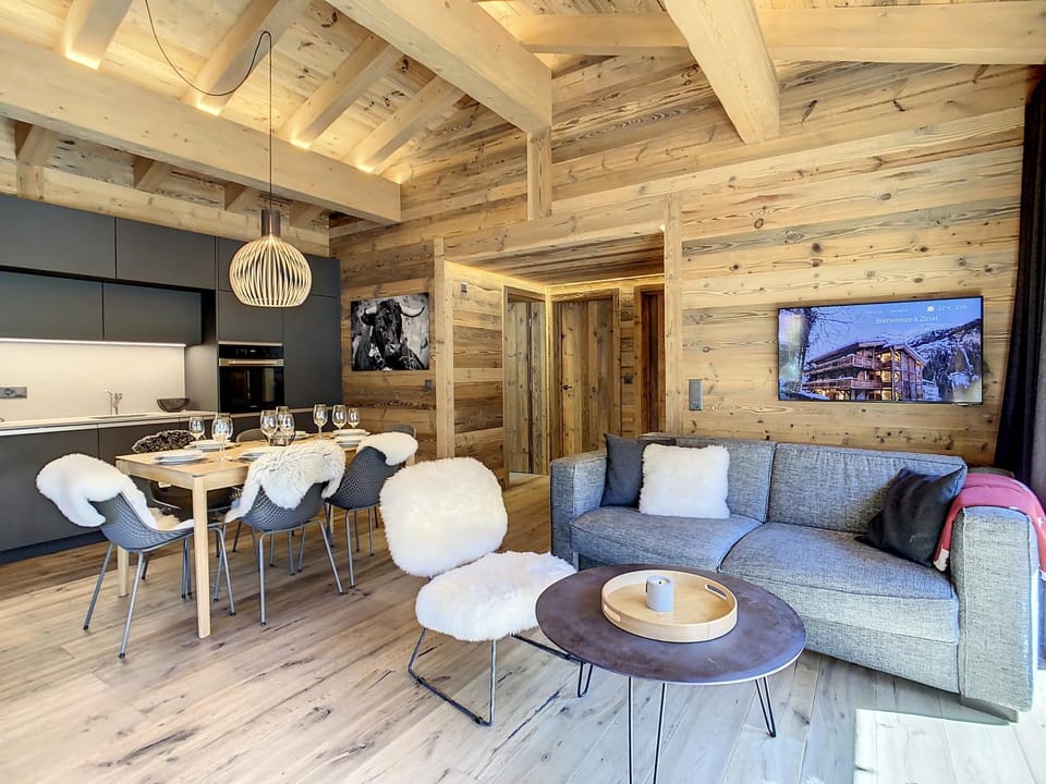 Communal lounge/ TV room, Living room