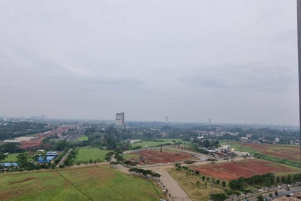 Apt Casa De Parco Studio Tema Gray With Wifi, Pool and Netflix Apartment in West Java