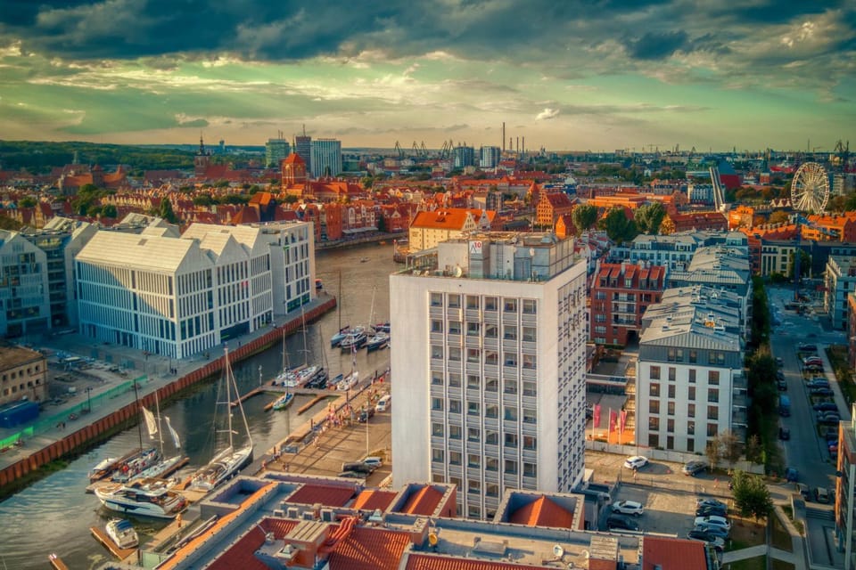 Property building, Neighbourhood, Bird's eye view, City view, Location