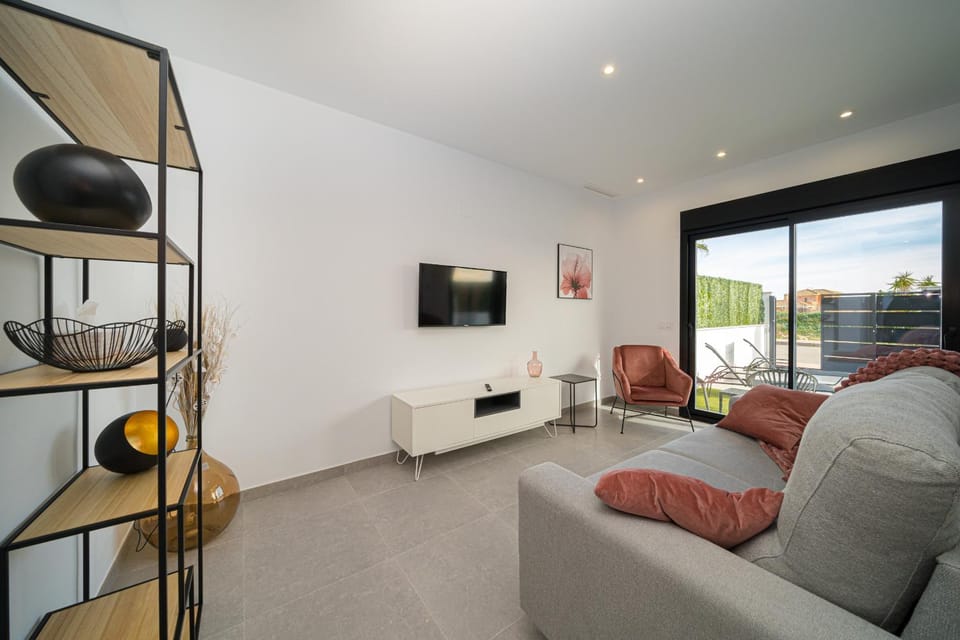 Communal lounge/ TV room, Living room
