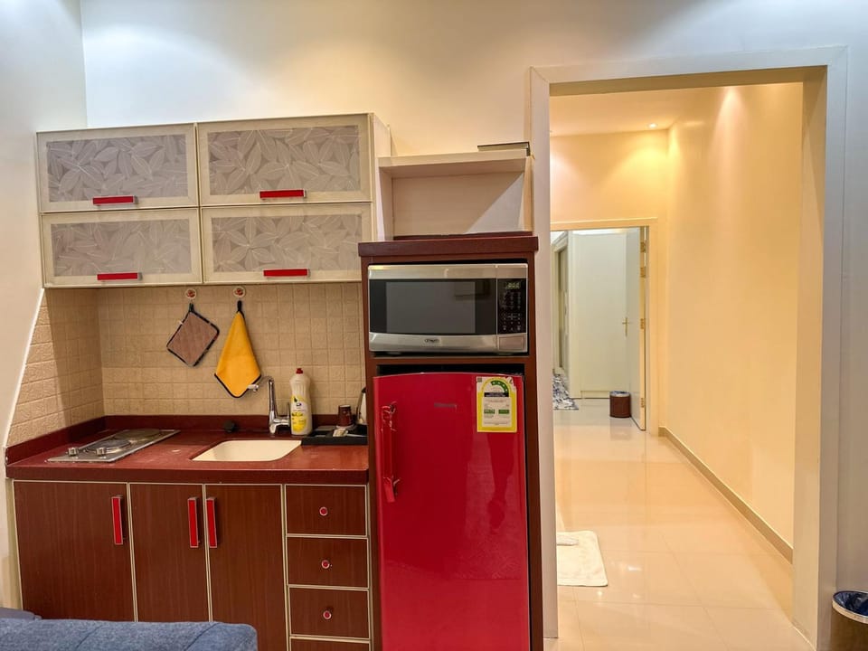 Kitchen or kitchenette, oven, stove