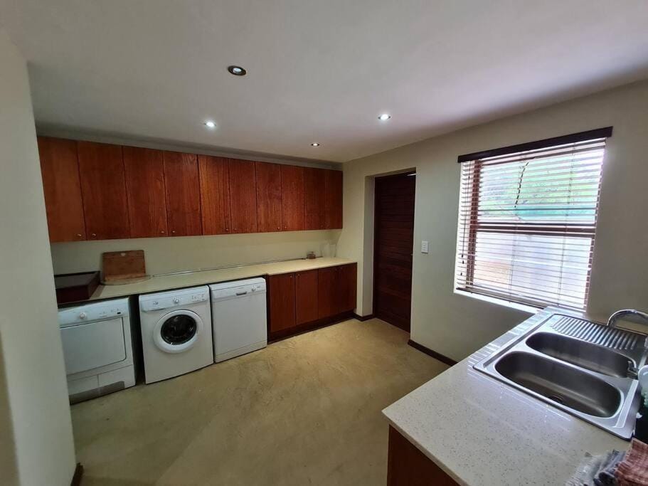 No 16 Elements - 5 Bedroom Beauty House in North West, South Africa