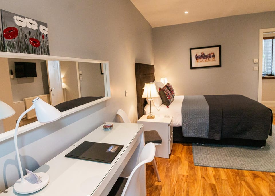 MOUNT BARKER Bed and Breakfast in County Dublin