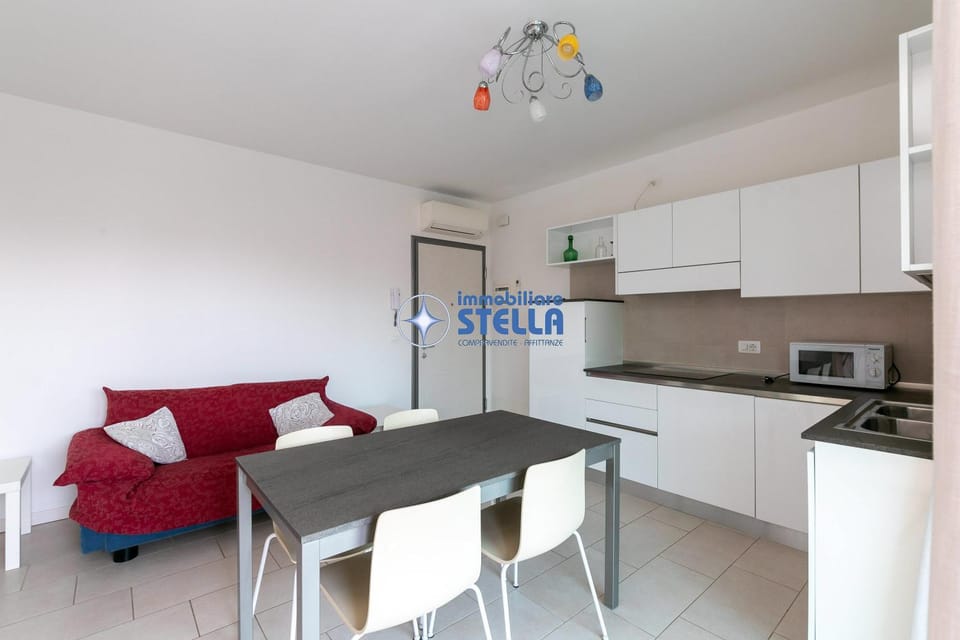 Kitchen or kitchenette, Living room, stove