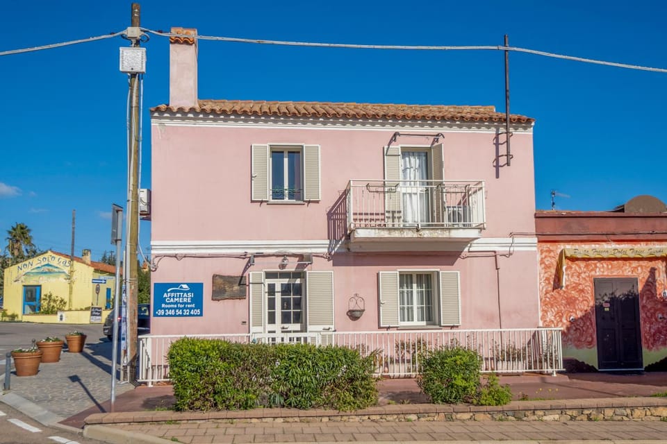 Property building, Neighbourhood