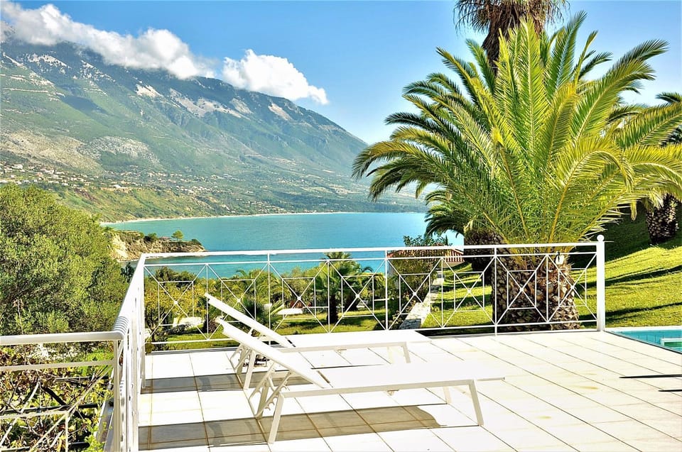 Sea view, sunbed