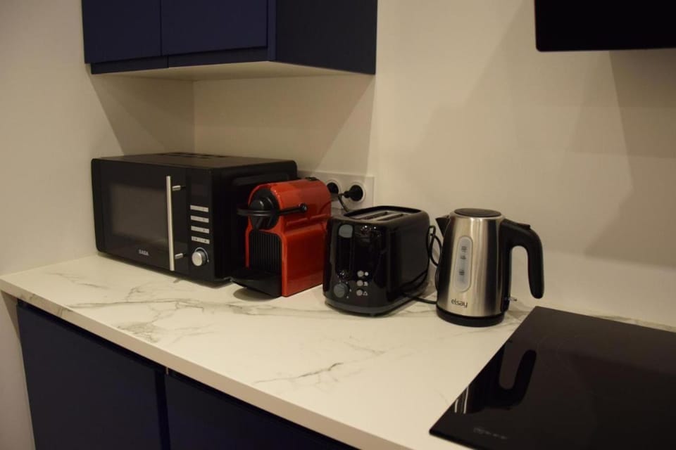 Coffee/tea facilities, minibar, toaster