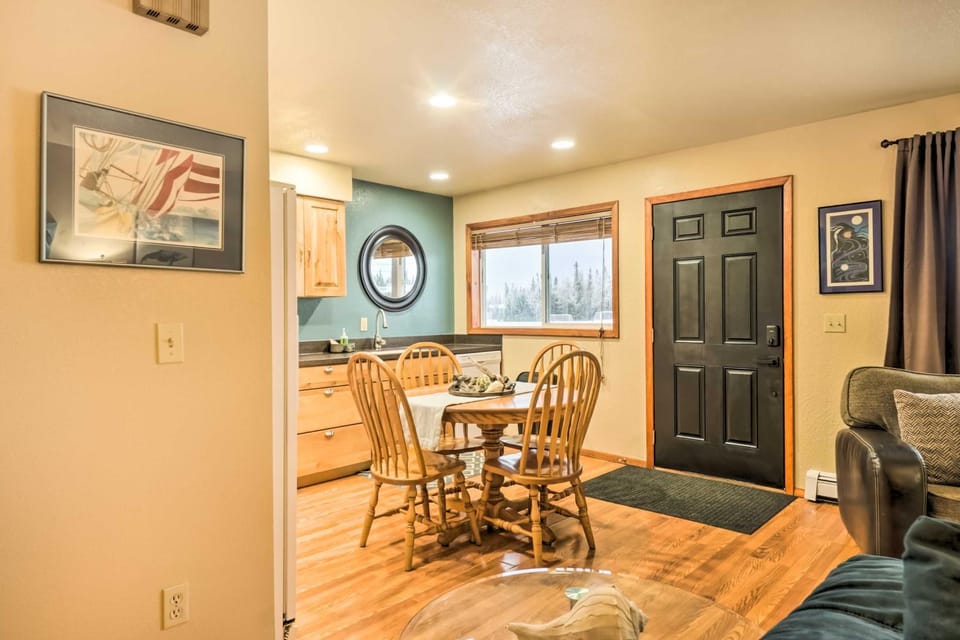 Serene Kenai Condo < 4 Mi to Kenai Beach! House in Kenai