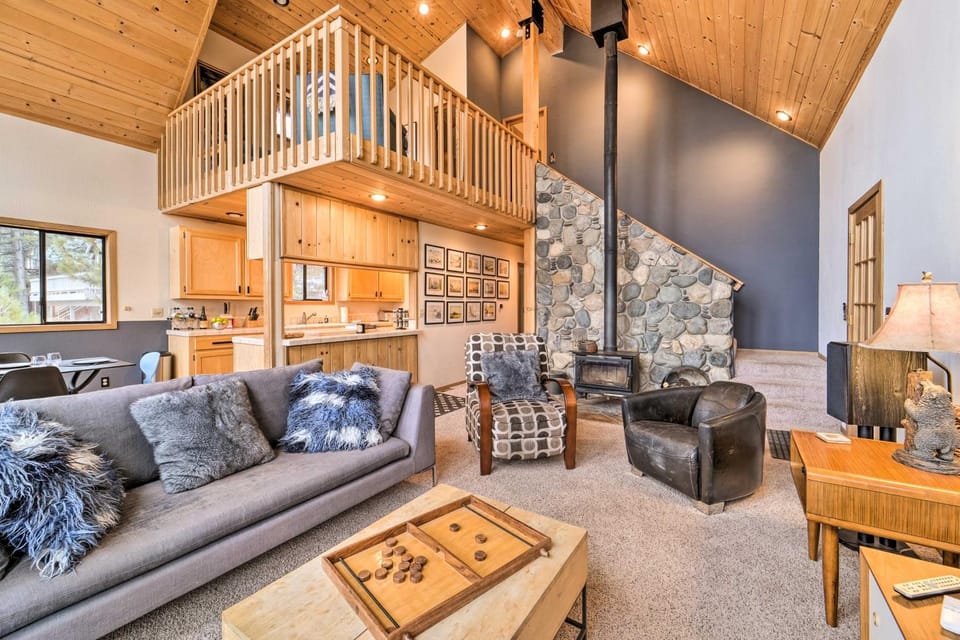 Deck + Fireplace: Log Cabin in Tahoe Donner! Cabin in Truckee