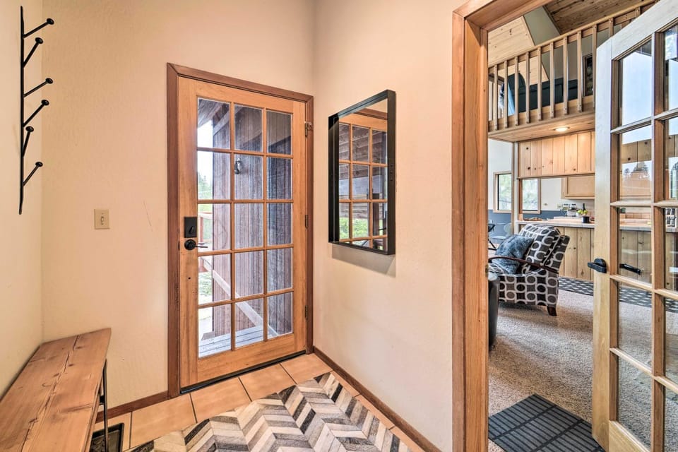 Deck + Fireplace: Log Cabin in Tahoe Donner! Cabin in Truckee