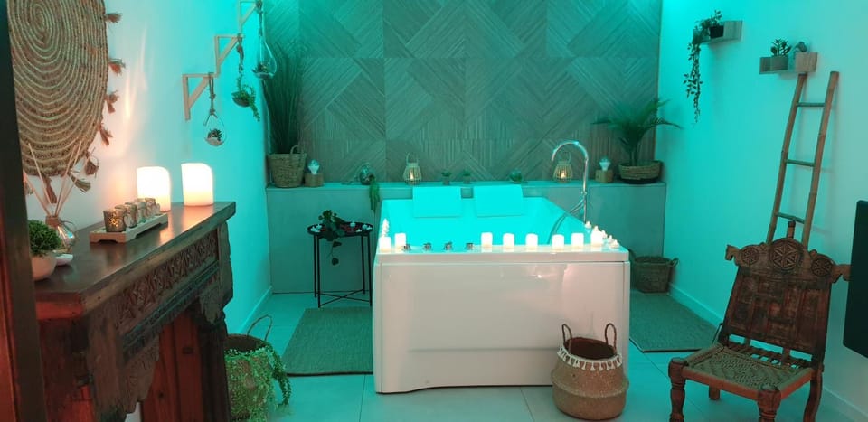 Hot Tub, Spa and wellness centre/facilities