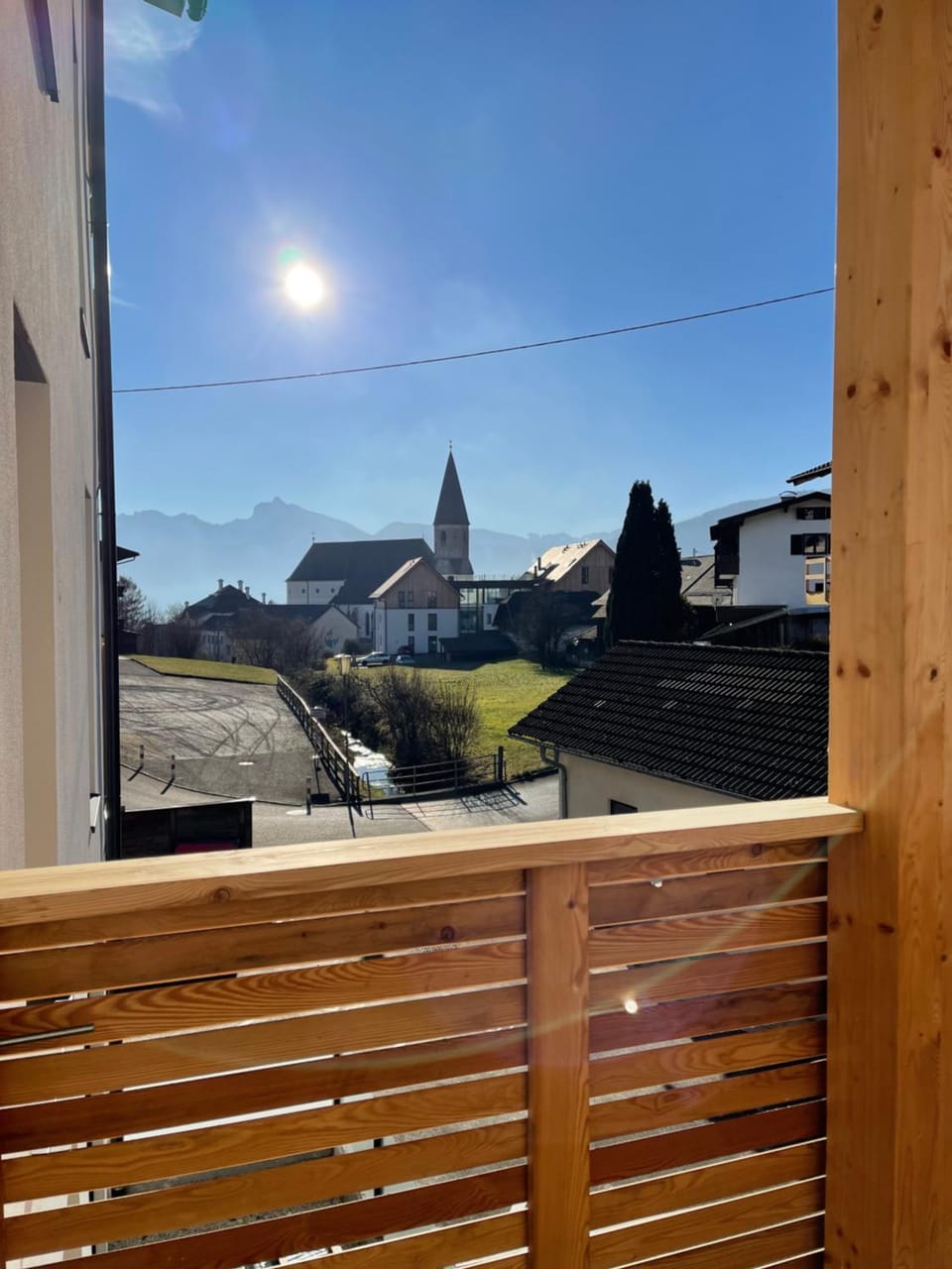 Nearby landmark, Balcony/Terrace