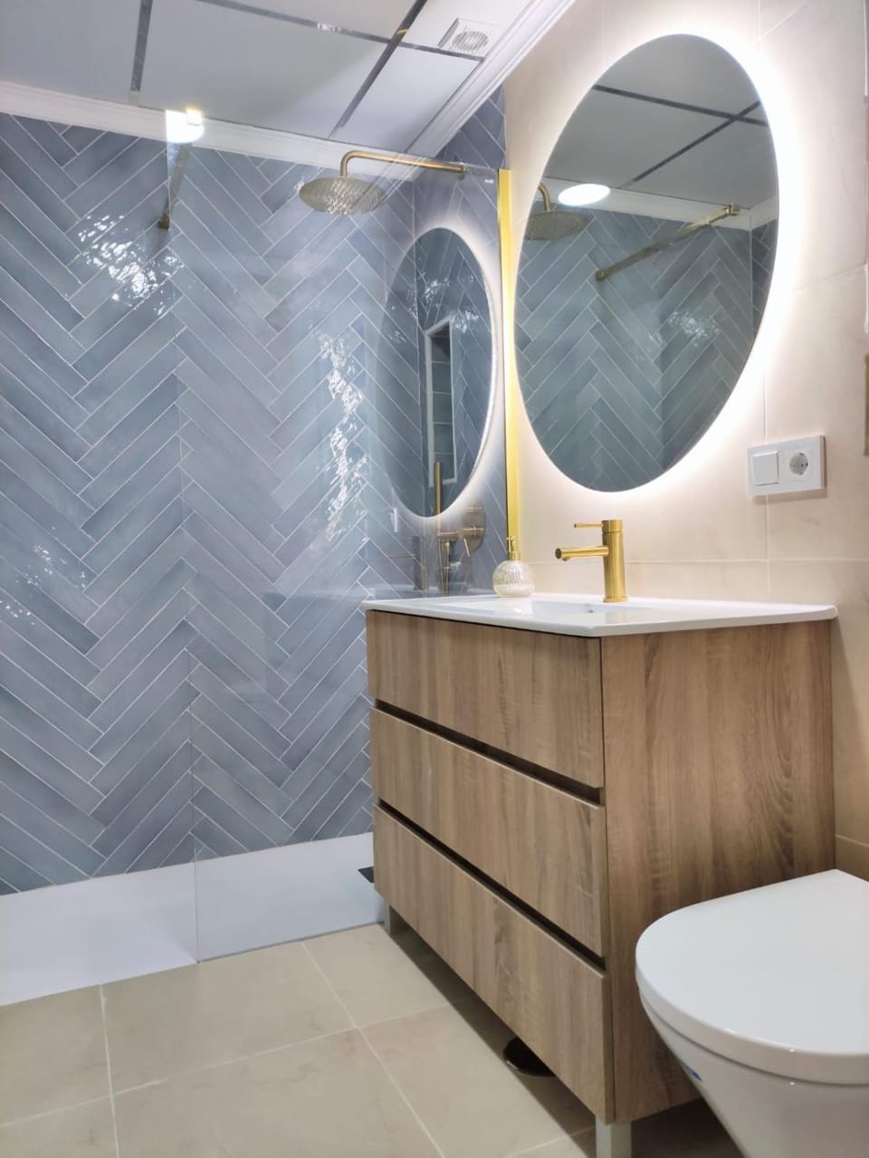 Shower, Bathroom