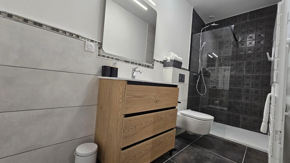 Shower, Bathroom, Bath