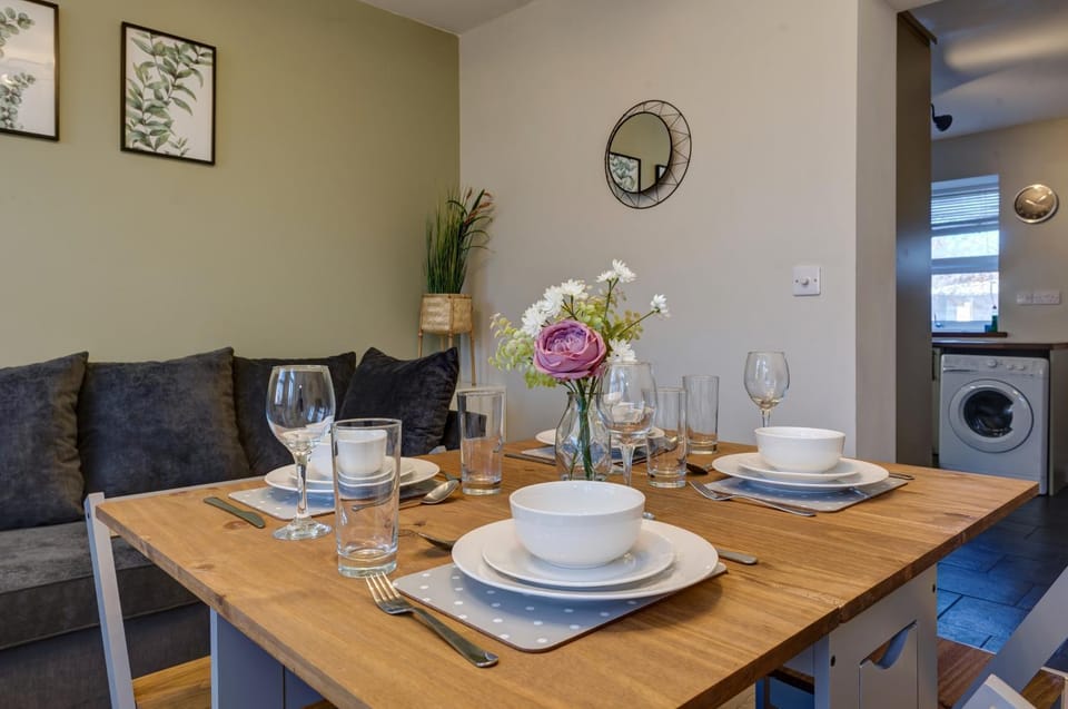 Cosy 2 bed home CHESTERFIELD Apartment in Chesterfield