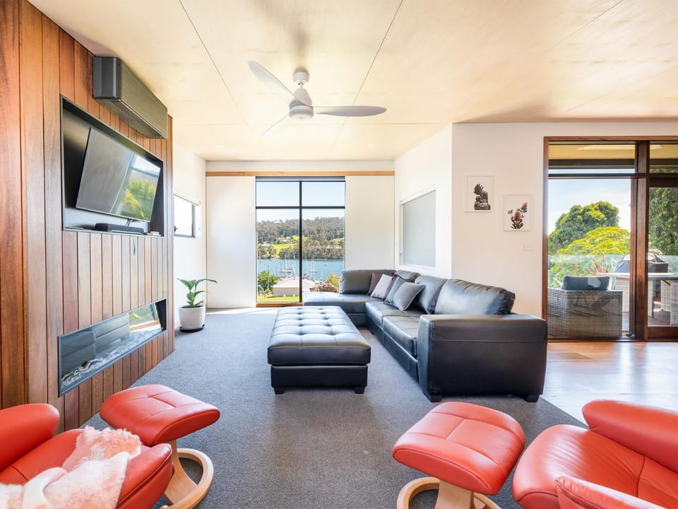 Lounge or bar
