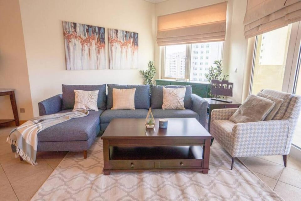 Premium 4BR Apt Pool Palm Beach Club Dubai Apartment in Dubai
