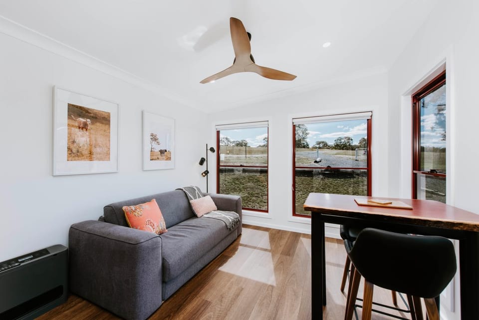 Living room, Seating area, fireplace