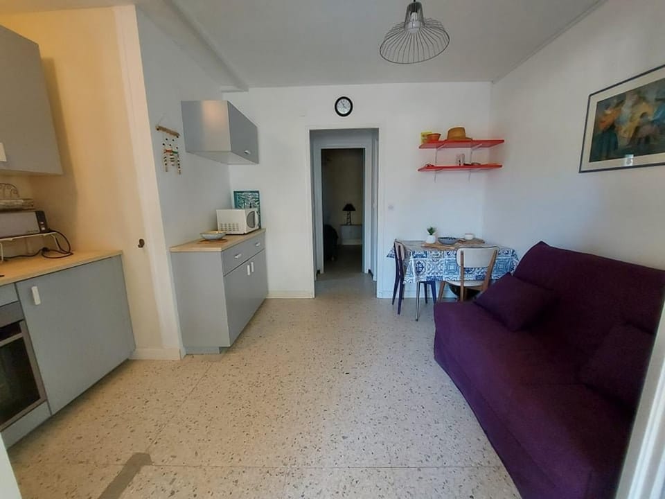 Appartement Confortable 4 pers, Terrasse, 500m Plage, Sans TV, Cuisine Équipée - FR-1-326-733 Apartment in Marseillan